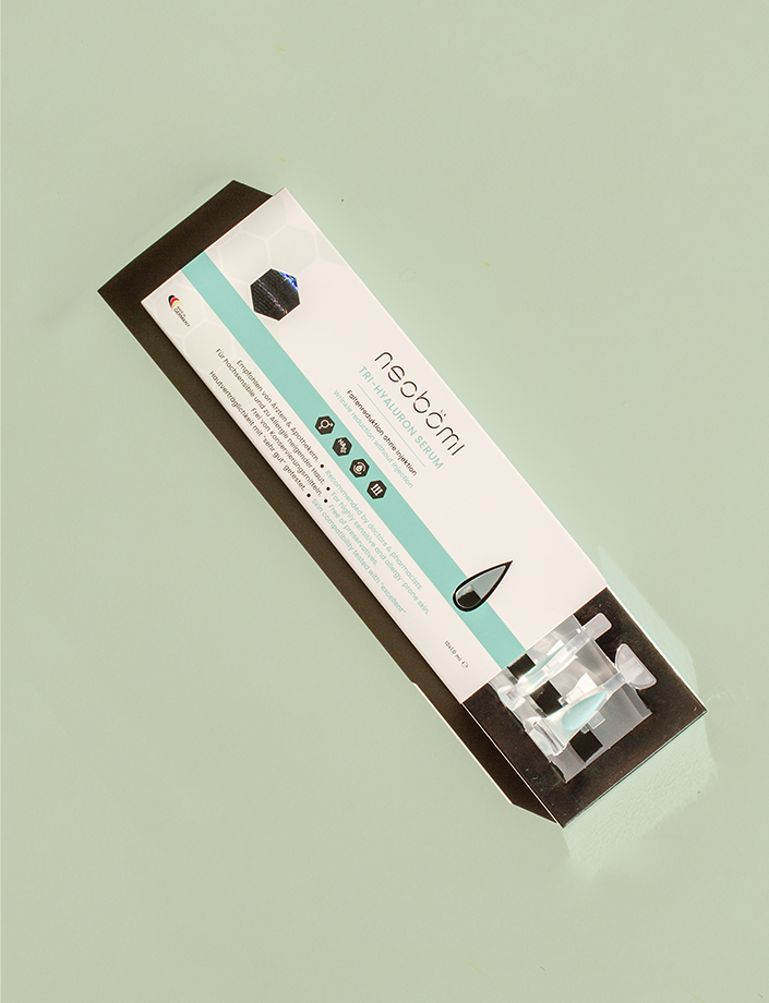 Hochdosiertes Tri-Hyaluron Serum