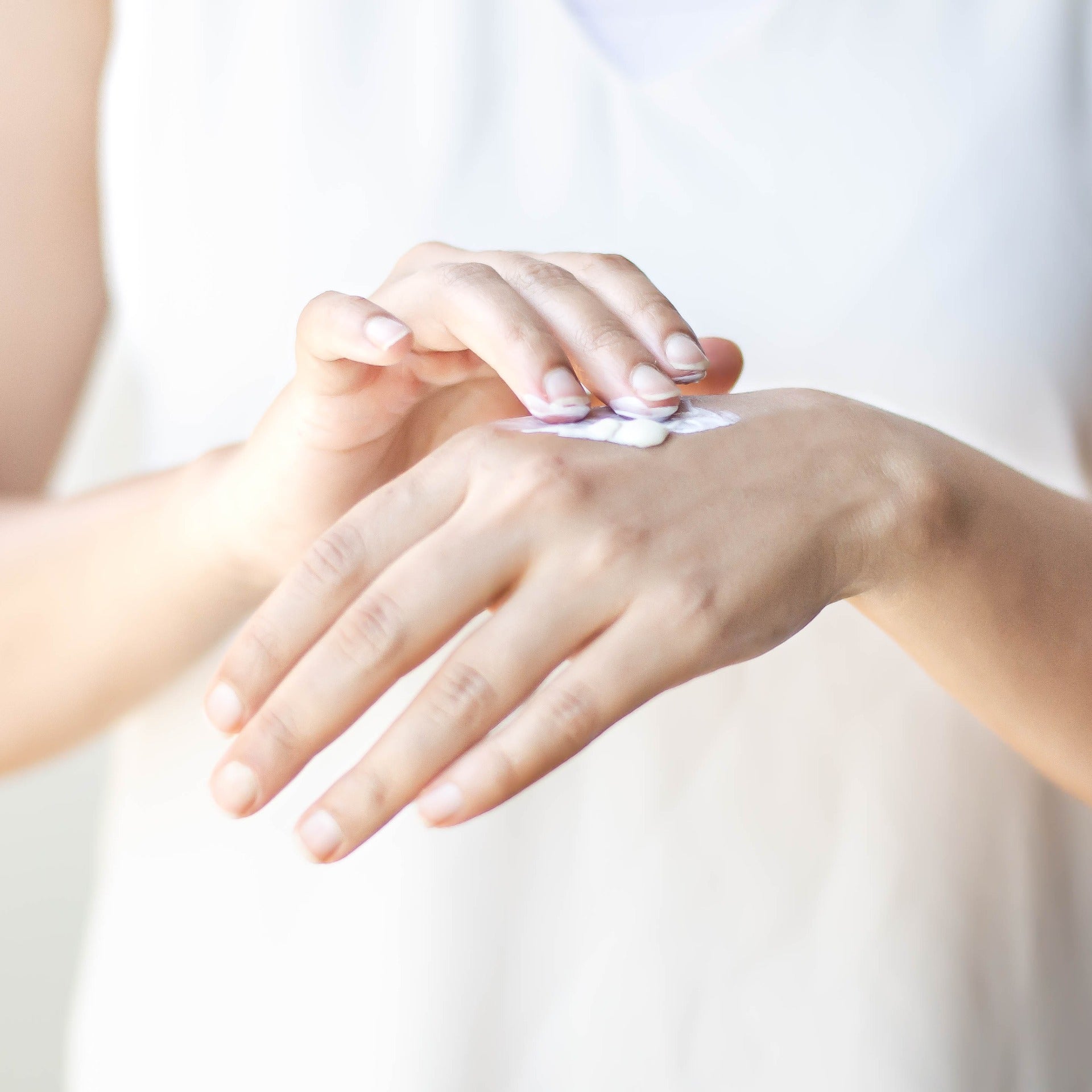 kostenlose neobömi - Kamillen-Hyaluron Handcreme